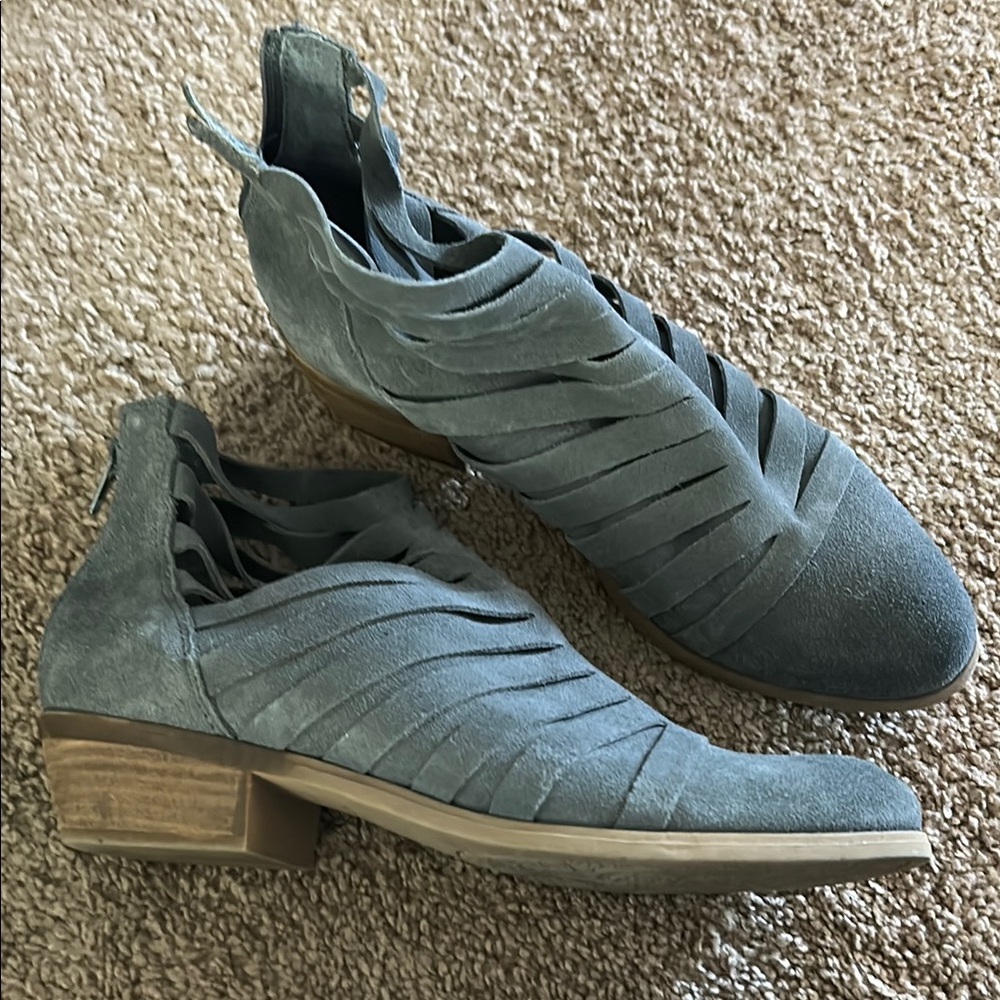 Carlos Santana ankle boots